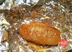Illustration of how to make tinfoil honey roasted wings 6