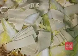 Illustration of economical and affordable meals 5