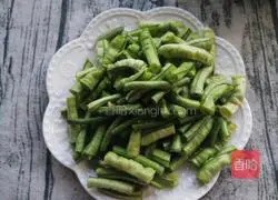 Illustration of Beef Stew with Potatoes and Beans 7