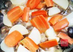 Illustration of home-style braised chicken 6