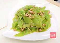 Illustration of how to make minced meat and stir-fried lettuce slices 7