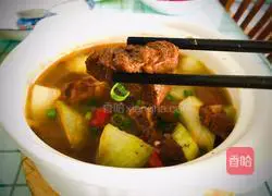 Illustration of how to make braised beef brisket and stewed winter melon in casserole 11