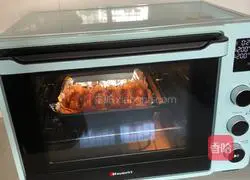 Illustration of how to make enoki mushroom bacon rolls 6