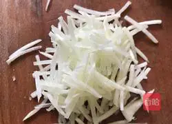 Illustration of how to make fresh orange radish (relieving cough and reducing phlegm) 1