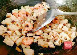 Illustration of how to make fried lotus root with shrimps 10