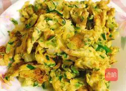 Illustration of how to make scrambled eggs with wild onions 6