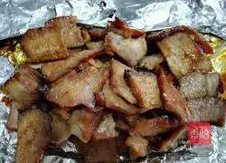 Illustration of how to make barbecued pork 9