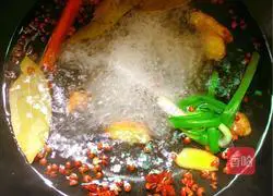 Illustration of how to make pickled pepper and chicken feet 5