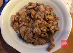 Illustration of how to make mushroom meat slices 8