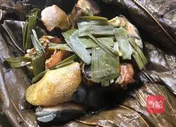 Illustration of how to steam cured fish with lotus leaves 11