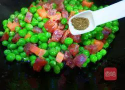 Illustration of how to make fried peas and sausage 10