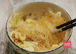 Illustration of how to make garlic shrimps 10