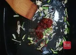 Illustration of how to make pickled cabbage and duck blood 1