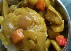 Illustration of how to make curry chicken rice 4