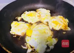 Illustration of how to make sweet and sour poached eggs 7