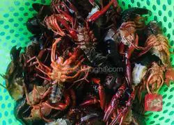 Illustration of how to make spicy pork belly and fried lobster 2