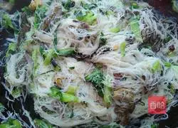 Illustration of how to make fried Xinghua rice noodles 17