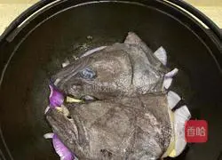 Illustration of how to make sweet and sour butterfly fish head 7