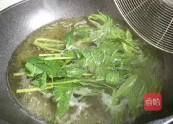 Illustration of how to make toon and egg shreds 5