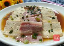 Pork belly bacon Illustration of how to make steamed old tofu 13