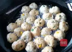 Illustration of how to make pan-fried mackerel balls 6