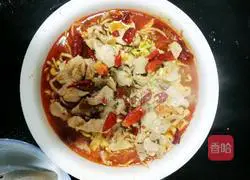 Illustration of how to make boiled pork slices 3