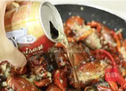 Illustration of how to make garlic crayfish 6