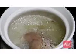 Illustration of how to make Dongpo elbow 2