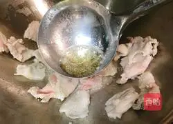 Illustration of how to make pork belly and fried potatoes 8