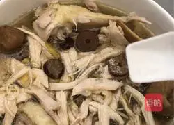 Illustration of how to make steamed chicken with medicinal diet 12