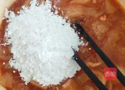 Illustration of how to make chicken popcorn 3