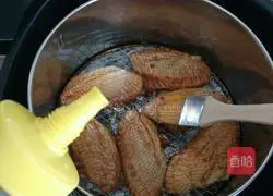 Illustration of how to make oil-free chicken wings 8