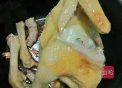 Illustration of how to make salt-baked chicken 2