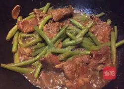 Illustration of how to cook ribs and beans stewed 6