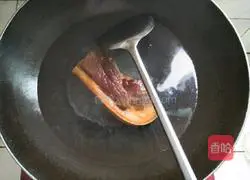 Illustration of how to make dried bacon and stir-fried beans 1