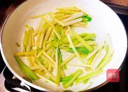  #Shaanxi# Illustration of how to make fried eggs with chives 6