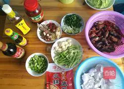 Illustration of how to make spicy crayfish 5