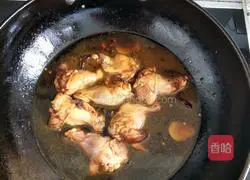 Simple home-style braised chicken wings with root or medium recipe 4