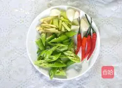 Illustration of how to make spicy and delicious spicy chicken 3