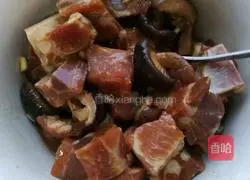 Illustration of how to make steamed pork ribs with mushrooms 4