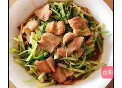 Illustration of how to make fried pork belly with parsley 7