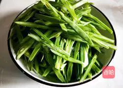 Illustration of how to make lentil and shrimp paste 1