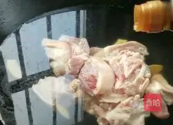 Illustration of Homemade Pig's Trotters 1