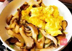 Illustration of how to make scrambled eggs with mushrooms 8