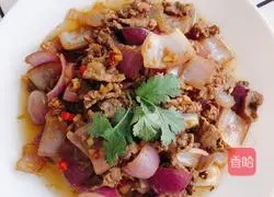 Illustration of how to make fried yellow beef with onions 10