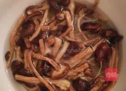 Beef Tea Tree Mushroom Recipe Illustration 2