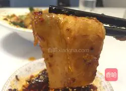 Illustration of how to make garlic white meat 17