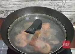 Illustration of braised prawns in oil 6