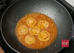 Illustration of how to make sweet and sour lotus root clips 16