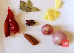 Illustration of how to make pork bones with soy sauce 3